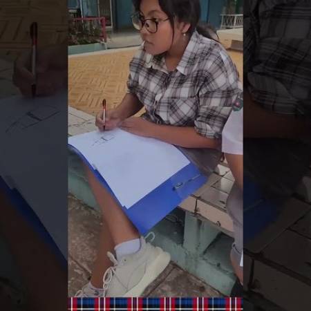 Ekstrakurikuler Menggambar - SMA Santa Maria Pekanbaru